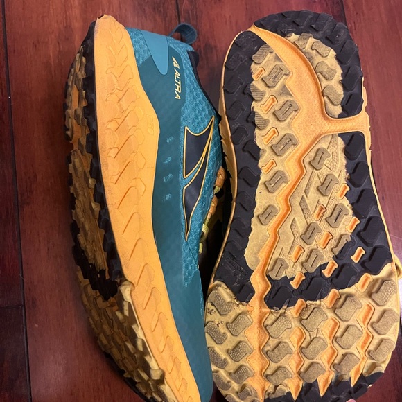 Altra Teal and Yellow Trail Running Shoes - Picture 3 of 4